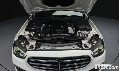 Mercedes-Benz E-Class 2022 2.0 гидро, миниатюра 6