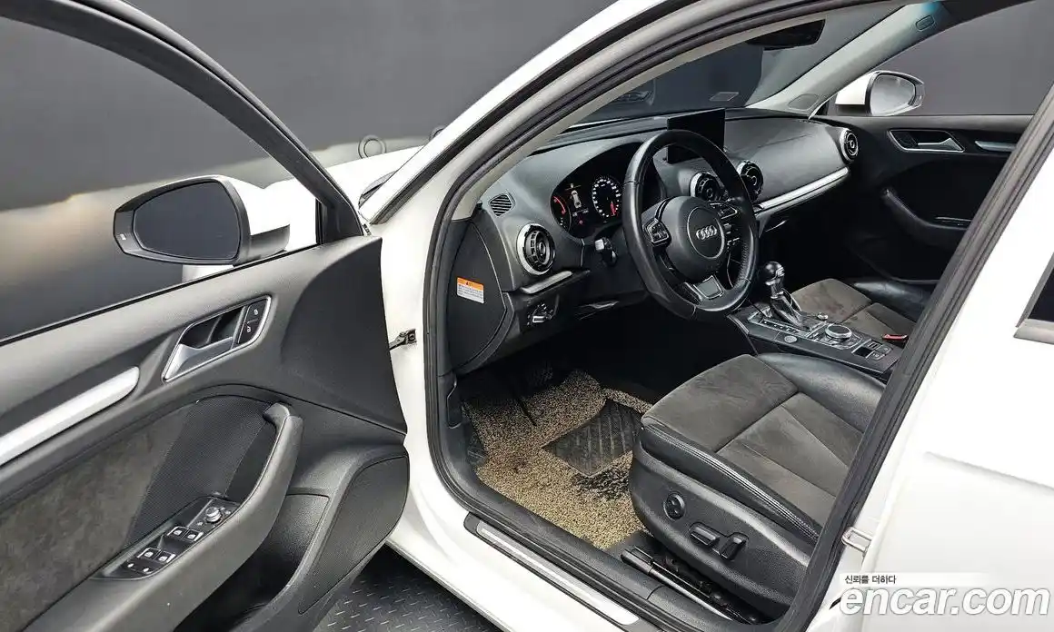Audi A3 2016 2.0 гидро в Москве № 860009, фото 11