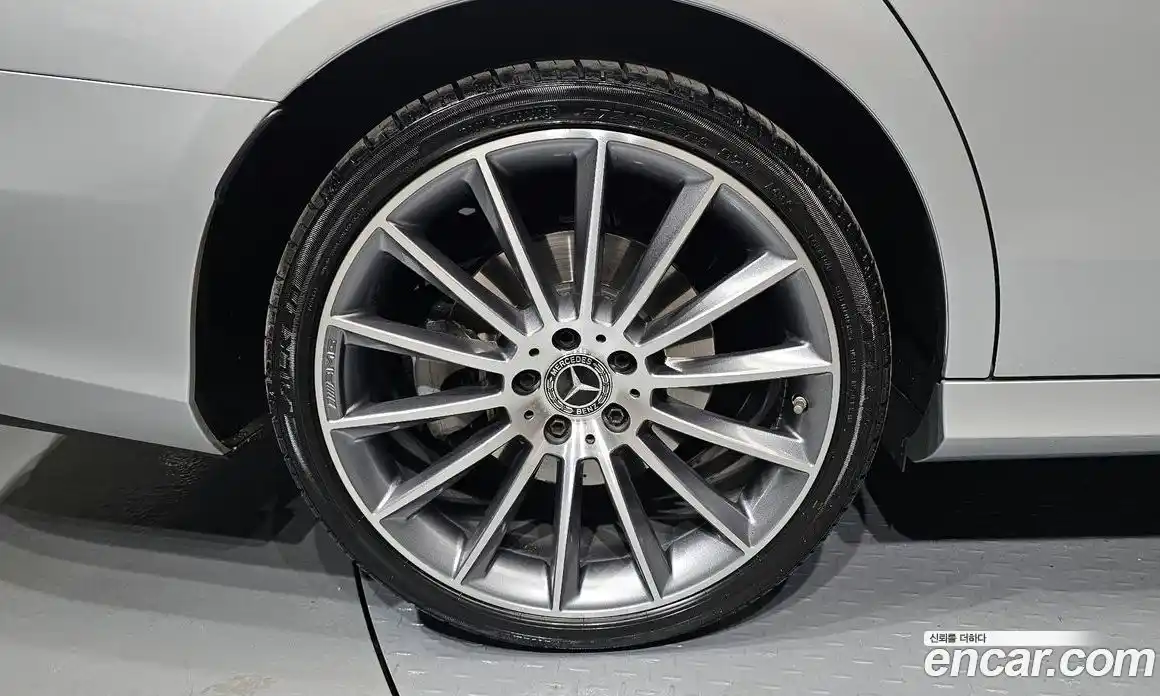 Mercedes-Benz E-Class 2020 2.0 гидро, фото 5