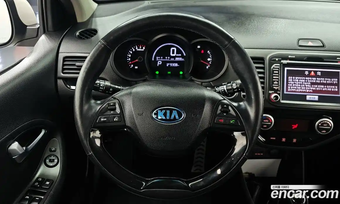 Kia Morning 2013 1.0 Автомат в Москве № 929586, фото 13