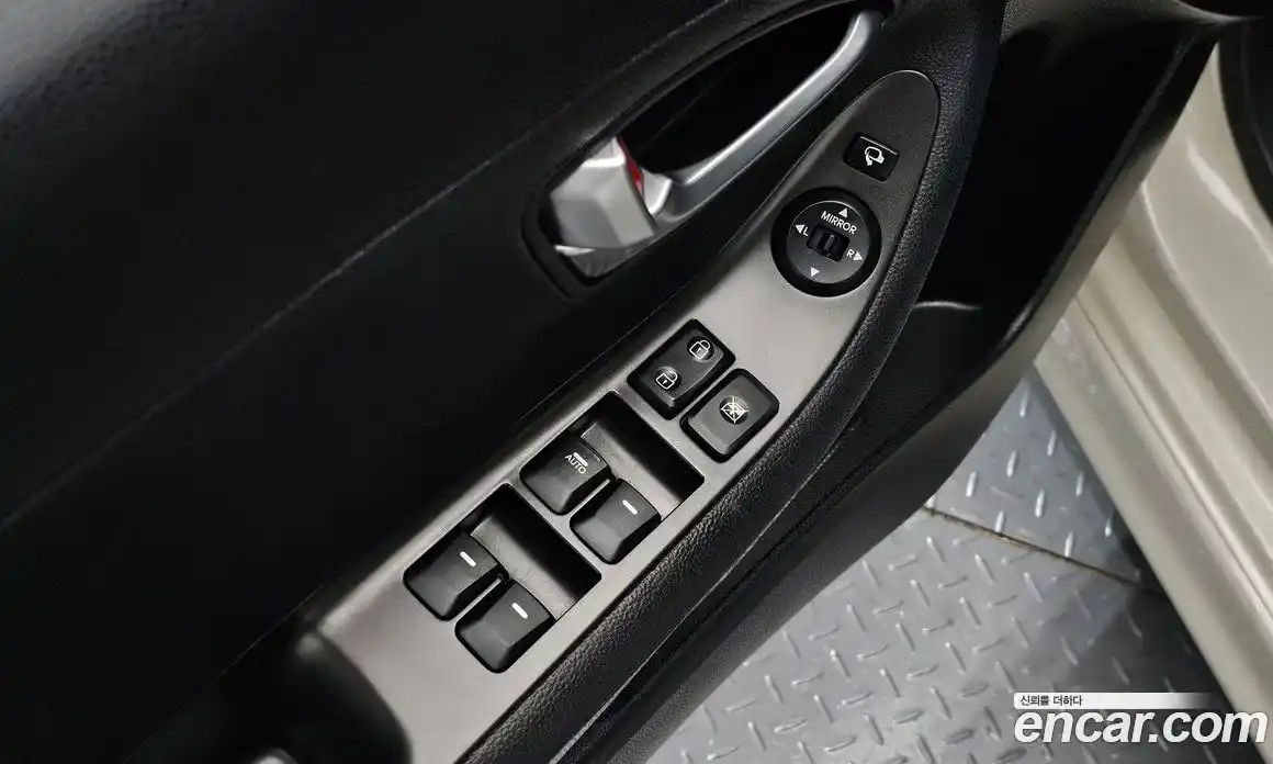 Kia Morning 2013 1.0 Автомат в Москве № 929586, фото 19