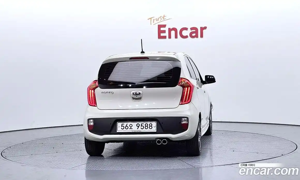 Kia Morning 2013 1.0 Автомат в Москве № 929586, фото 4