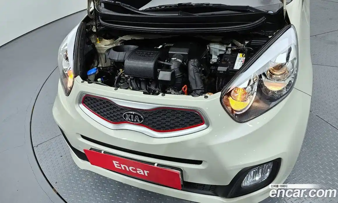 Kia Morning 2013 1.0 Автомат в Москве № 929586, фото 6