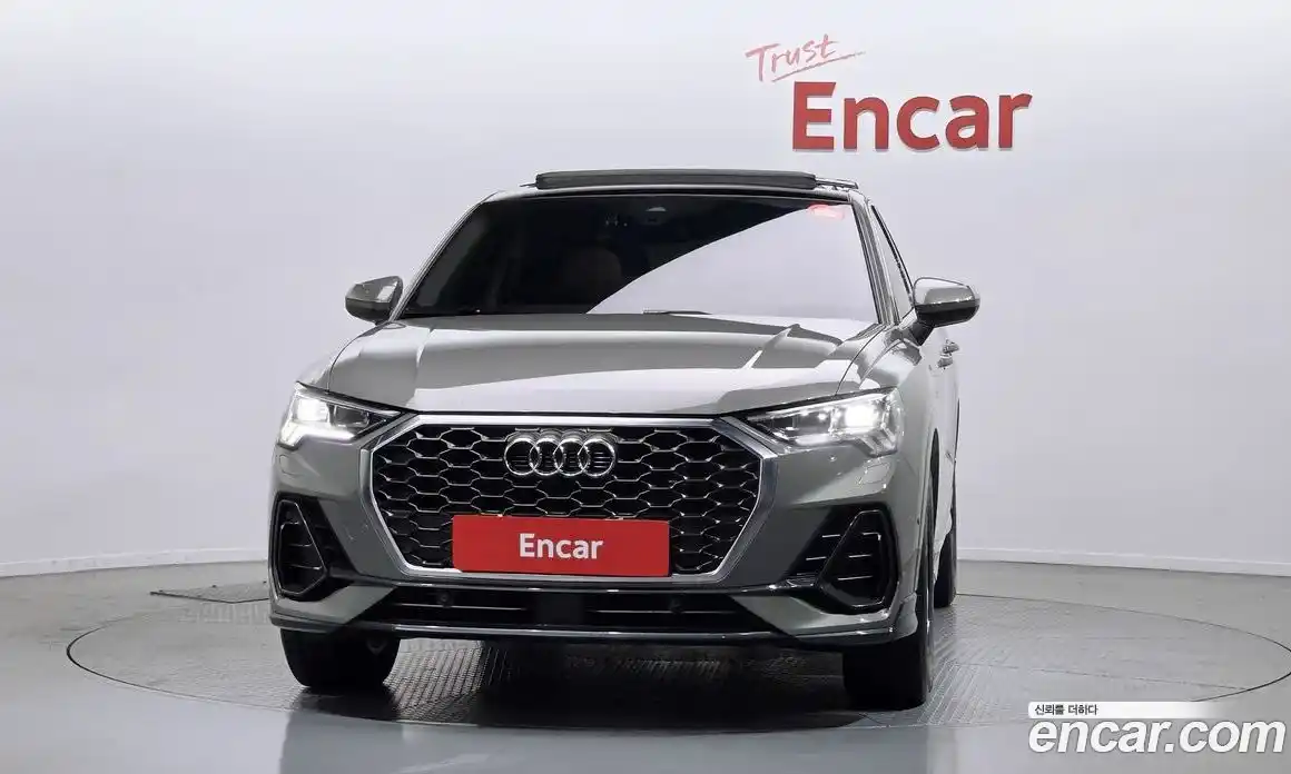 Audi Q3 2023 2.0 Автомат в Москве № 970444, фото 3