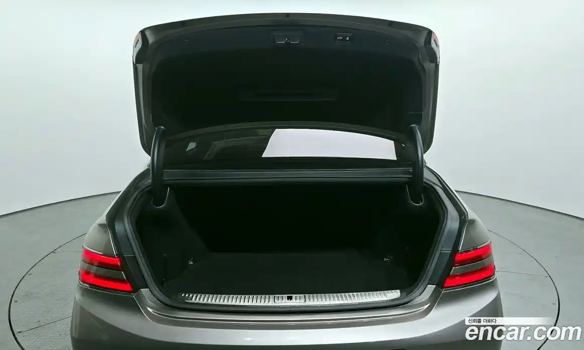 Genesis G90 2019 3.8 Автомат в Москве № 973237, фото 20