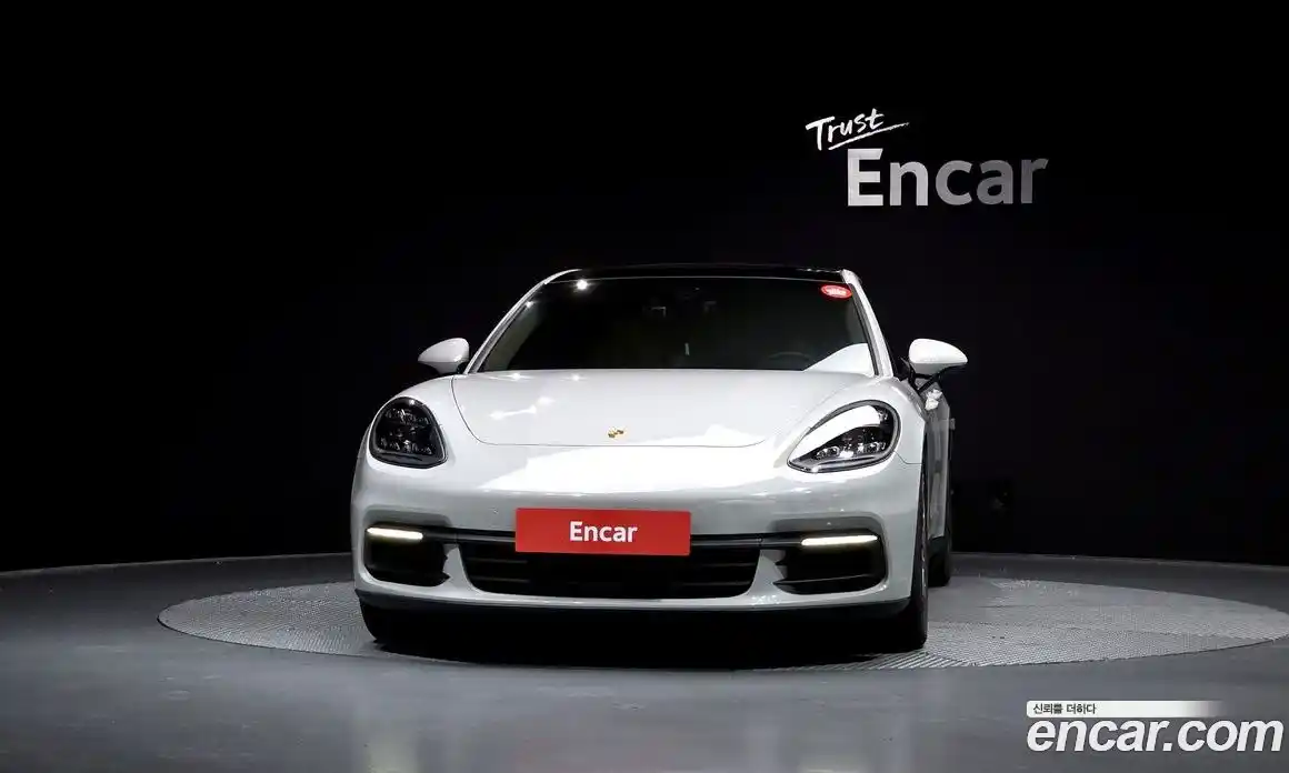 Porsche Panamera 2018 3.0 гидро в Москве № 974262, фото 3