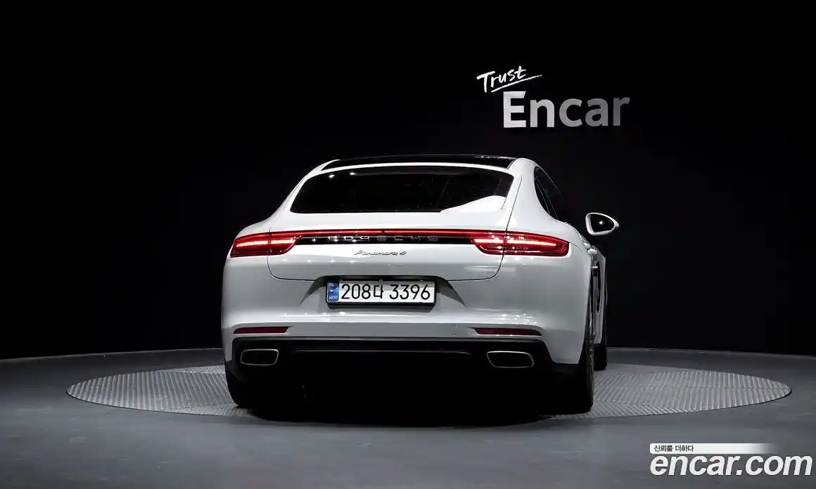 Porsche Panamera 2018 3.0 гидро в Москве № 974262, фото 4