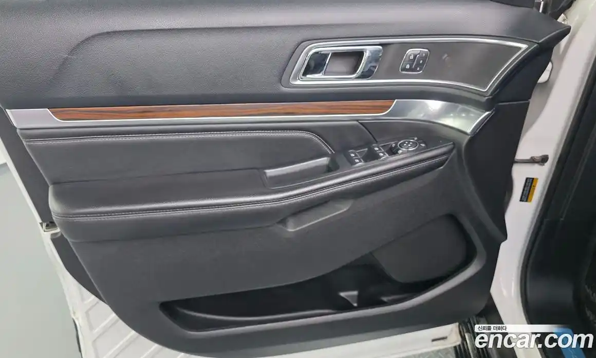 Ford Explorer 2016 2.3 гидро в Москве № 976371, фото 17