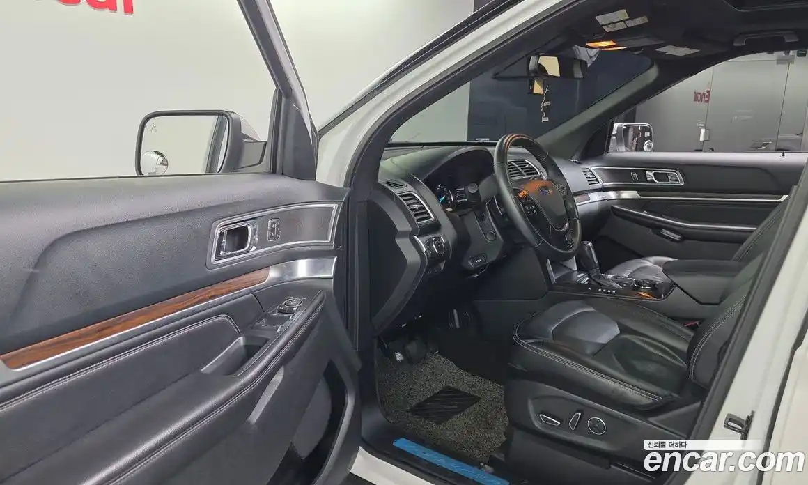 Ford Explorer 2016 2.3 гидро в Москве № 976371, фото 10