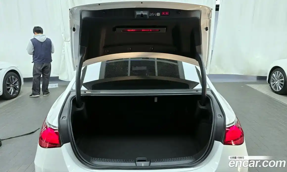 Mercedes-Benz E-Class 2025 2.0 Автомат в Москве № 1001311, фото 20