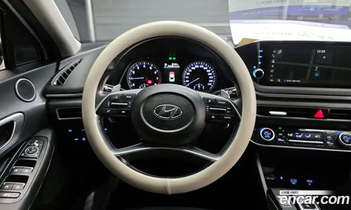 Hyundai Sonata 2021 2.0 Автомат в Москве № 1008802, фото 13