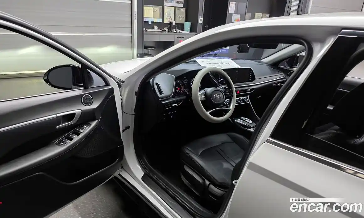 Hyundai Sonata 2021 2.0 Автомат в Москве № 1008802, фото 10