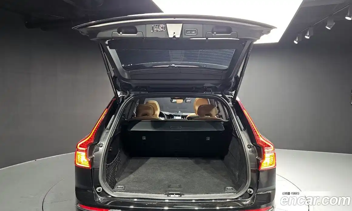 Volvo XC60 2021 2.0 гидро в Москве № 1008986, фото 20