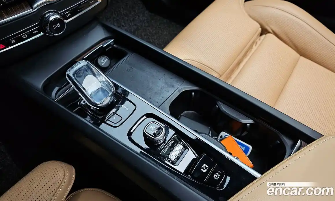 Volvo XC60 2021 2.0 гидро в Москве № 1008986, фото 9