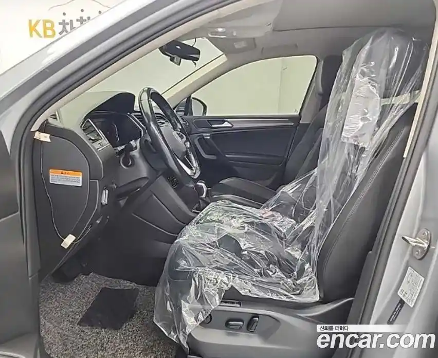 Volkswagen Tiguan 2022 2.0 гидро в Москве № 1014804, фото 11