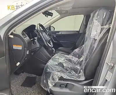 Volkswagen Tiguan 2022 2.0 гидро в Москве № 1014804, миниатюра 11