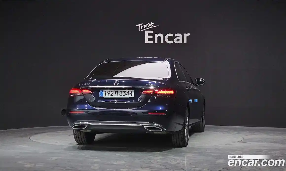 Mercedes-Benz E-Class 2022 2.0 гидро в Москве, фото 4