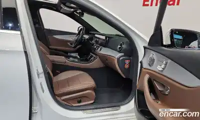 Mercedes-Benz E-Class 2021 2.0 гидро в Москве, миниатюра 11