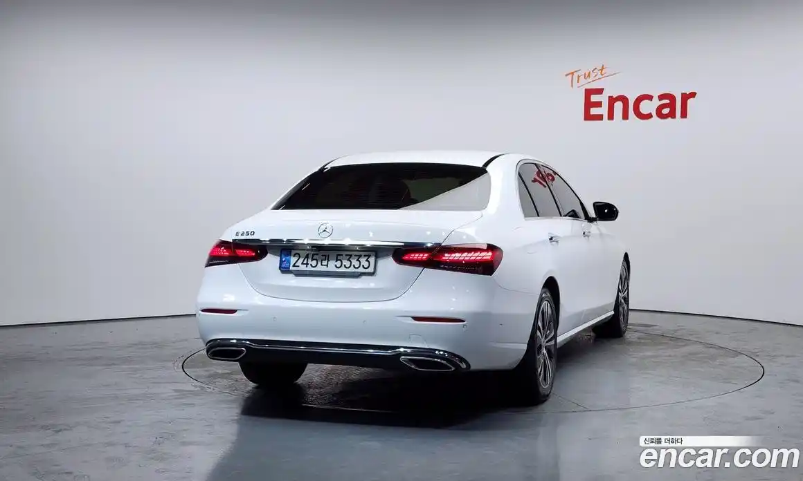 Mercedes-Benz E-Class 2021 2.0 гидро в Москве, фото 4