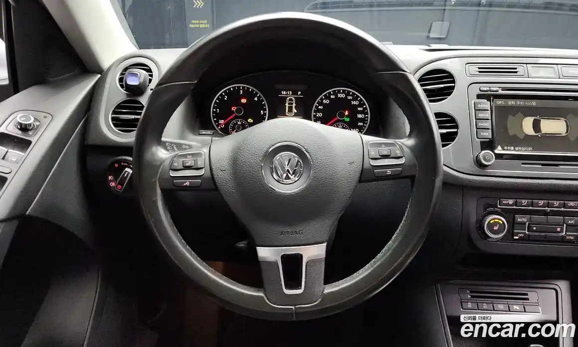 Volkswagen Tiguan 2013 2.0 гидро в Москве № 152545, фото 13