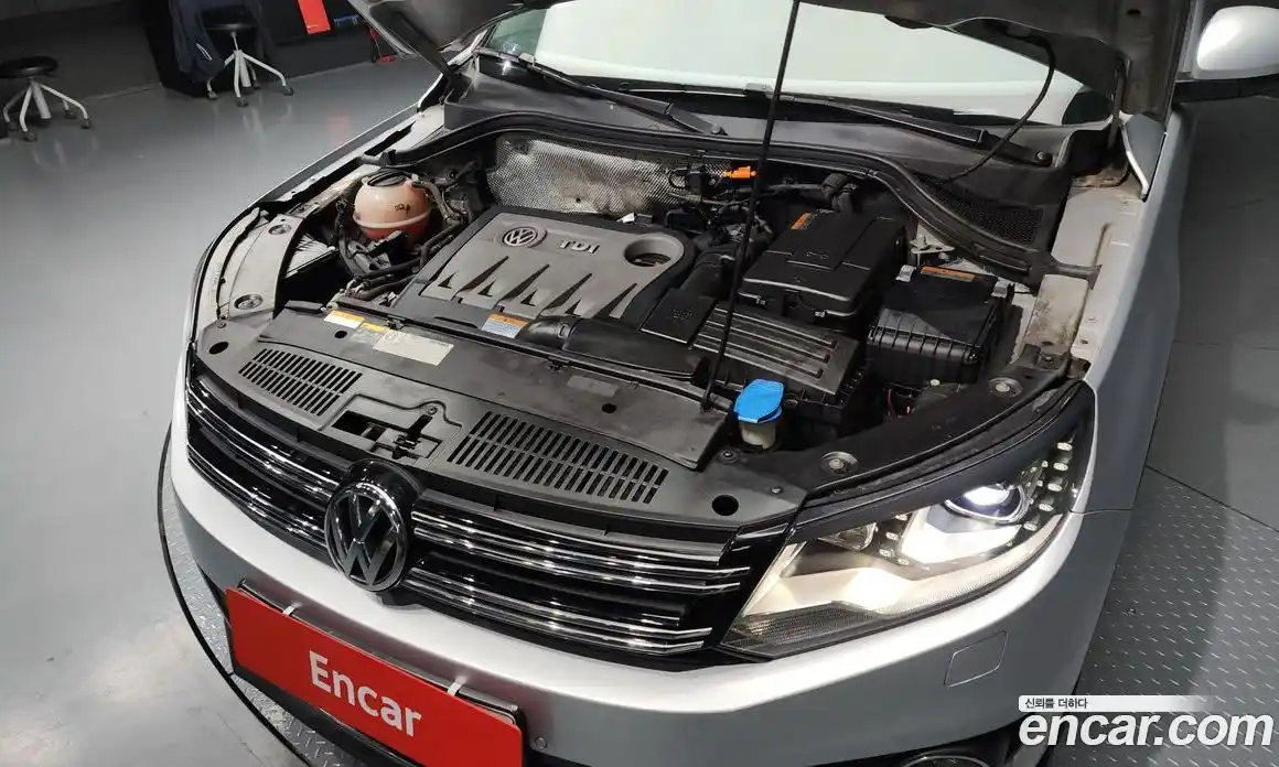 Volkswagen Tiguan 2013 2.0 гидро в Москве № 152545, фото 6