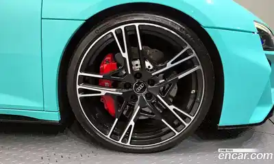Audi R8 2021 5.2 гидро в Москве № 162497, миниатюра 5