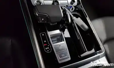 Audi Q8 2021 3.0 гидро в Москве № 163229, миниатюра 9