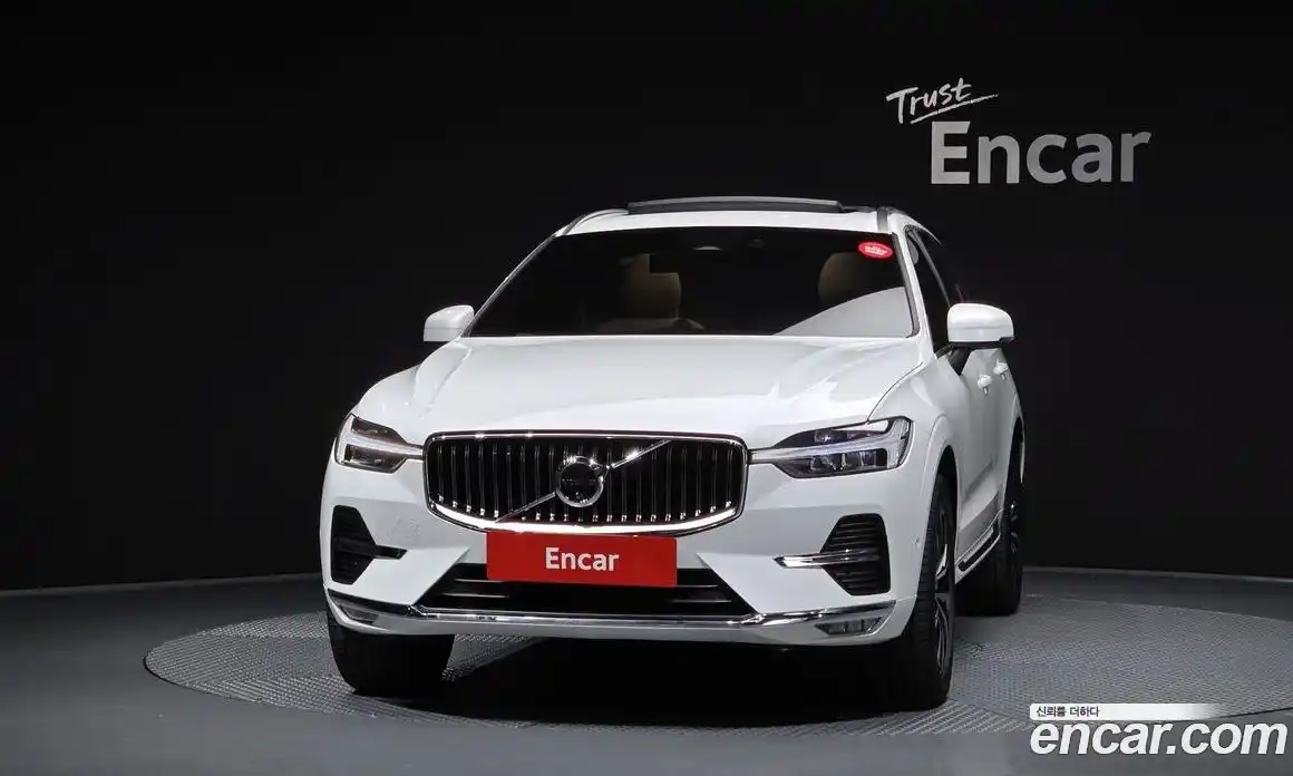 Volvo XC60 2023 2.0 гидро в Москве № 164200, фото 3