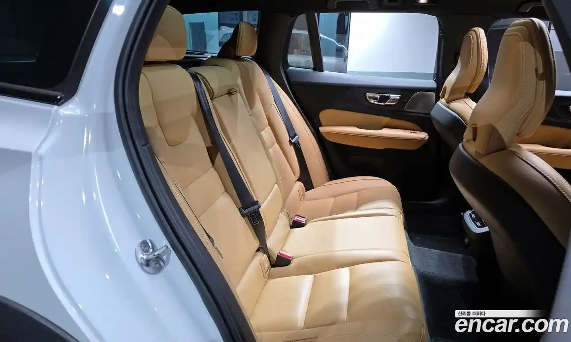 Volvo V60 2023 2.0 гидро в Москве № 164263, фото 12