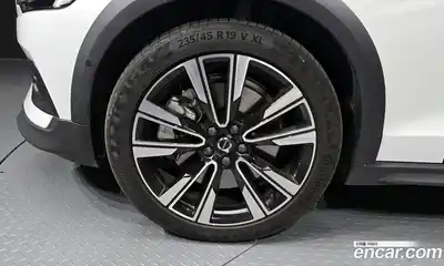 Volvo V60 2023 2.0 гидро в Москве № 164263, миниатюра 5