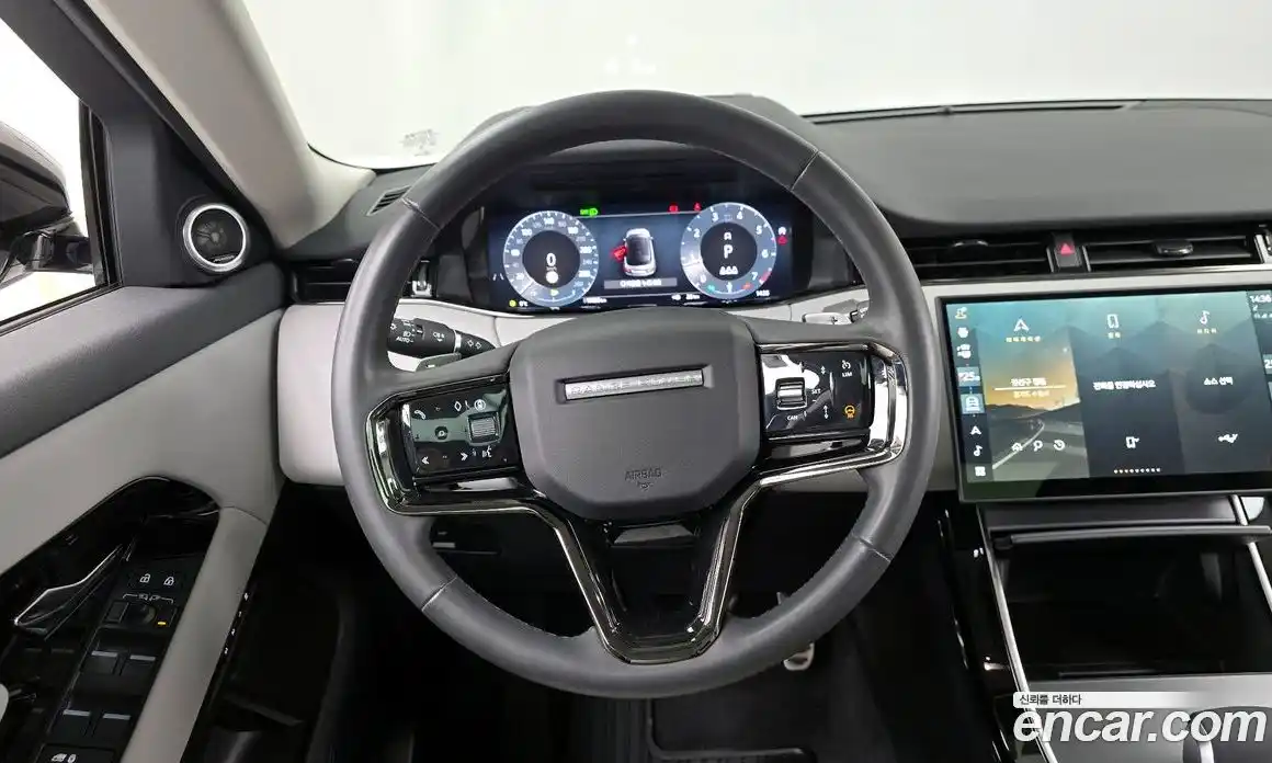 Land Rover Range-Rover Evoque 2024 2.0 гидро в Москве № 166055, фото 13