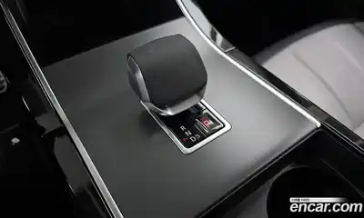 Land Rover Range-Rover Evoque 2024 2.0 гидро в Москве № 166055, миниатюра 9