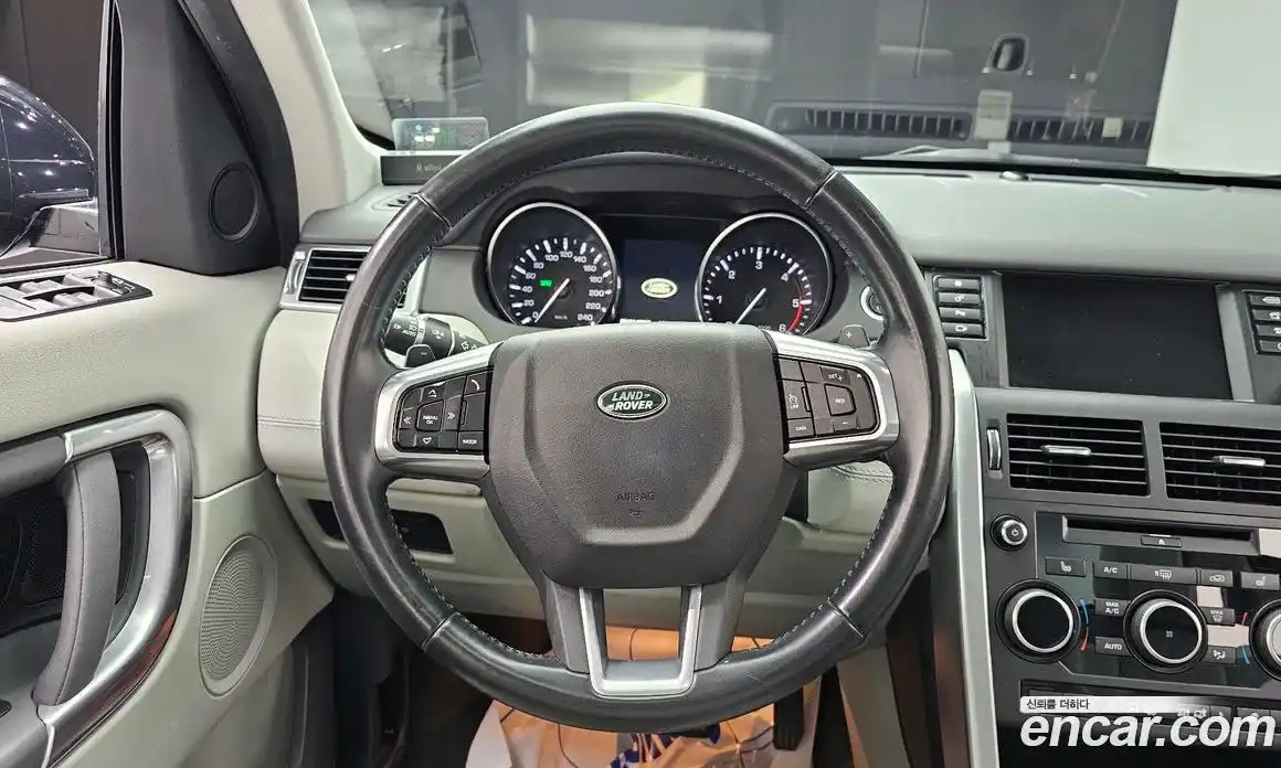 Land Rover Discovery Sport 2016 2.0 гидро в Москве № 166523, фото 14