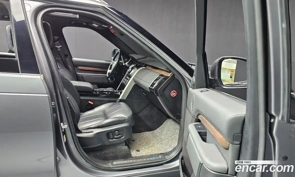 Land Rover Discovery 2018 3.0 гидро в Москве № 166568, фото 11