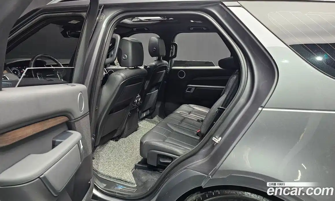 Land Rover Discovery 2018 3.0 гидро в Москве № 166568, фото 12