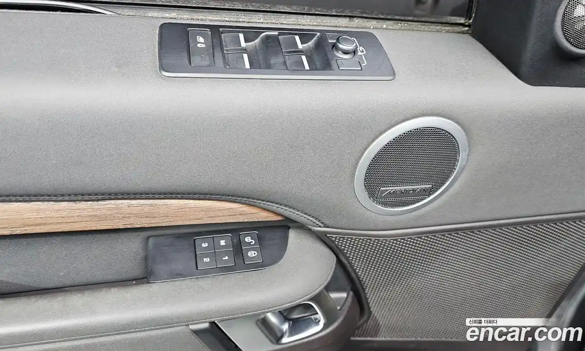 Land Rover Discovery 2018 3.0 гидро в Москве № 166568, фото 19