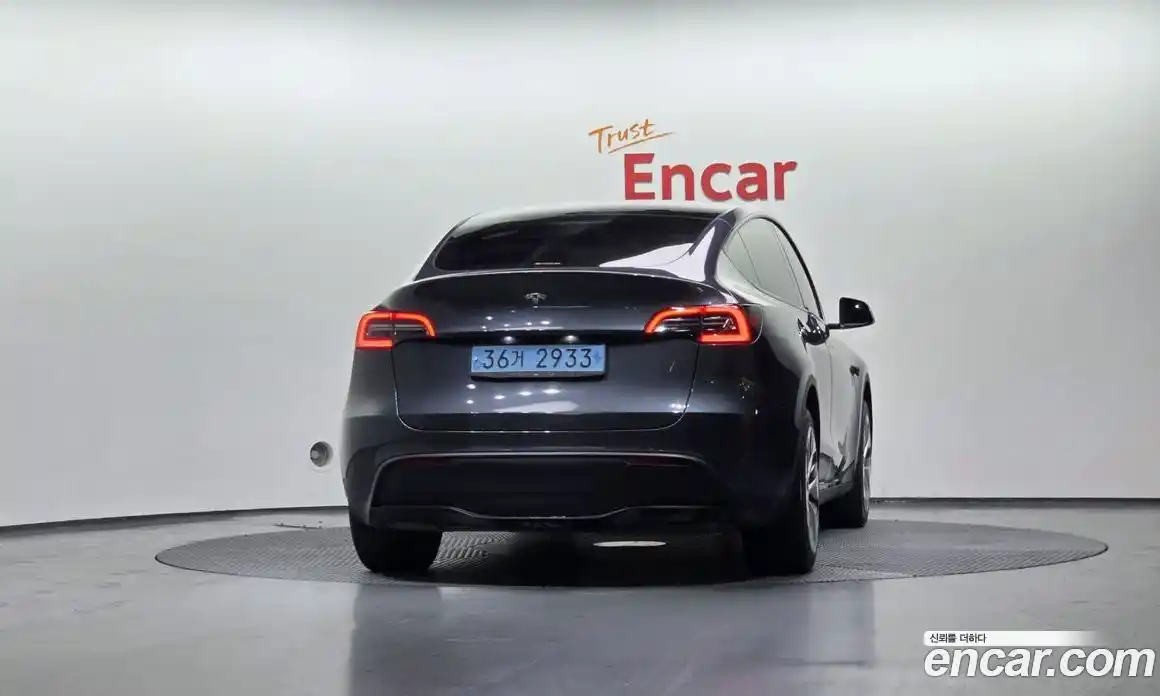 Tesla Model Y 2023 0.2 гидро в Москве № 167624, фото 4