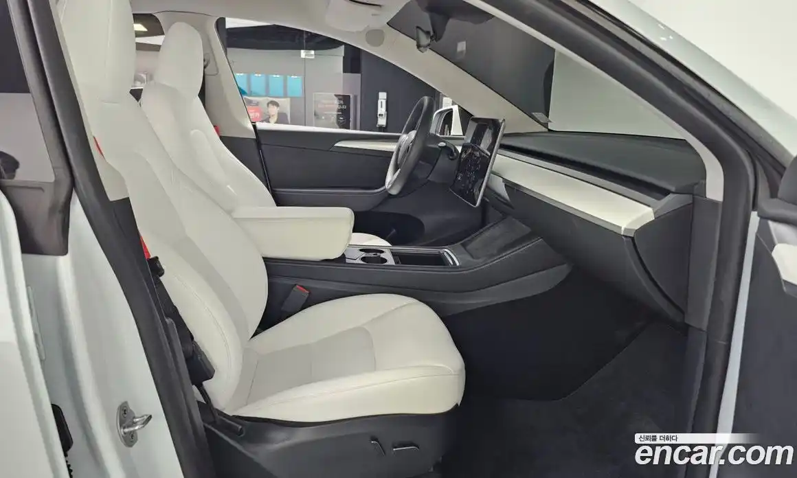 Tesla Model Y 2024 0.2 гидро в Москве № 167645, фото 11