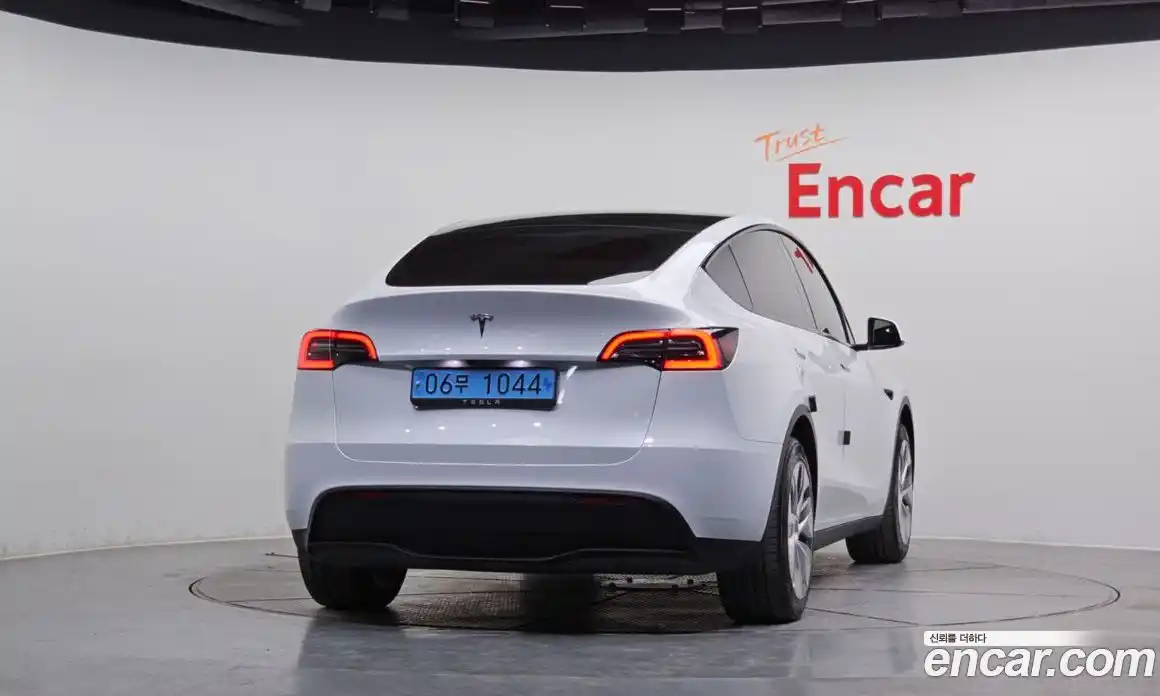 Tesla Model Y 2024 0.2 гидро в Москве № 167645, фото 4