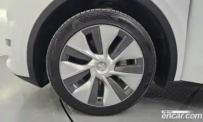 Tesla Model Y 2024 0.2 гидро в Москве № 167645, миниатюра 5