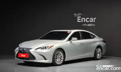 Lexus ES, 2020