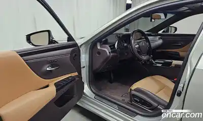 Lexus ES 2020 2.5 гидро в Москве № 168079, миниатюра 10