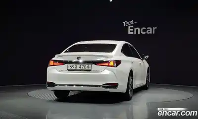 Lexus ES 2018 2.5 гидро в Москве № 168132, миниатюра 4