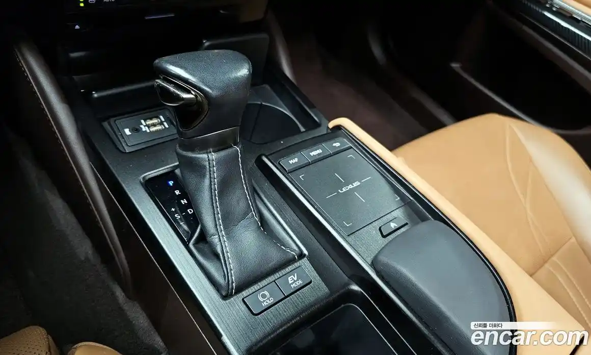 Lexus ES 2018 2.5 гидро в Москве № 168132, фото 9
