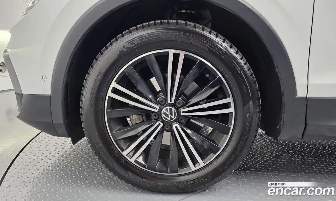 Volkswagen Tiguan 2024 2.0 гидро в Москве № 168605, фото 5