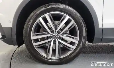 Volkswagen Tiguan 2022 2.0 гидро в Москве № 168703, миниатюра 5