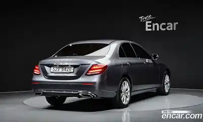 Mercedes-Benz E-Class 2017 2.0 гидро, миниатюра 2