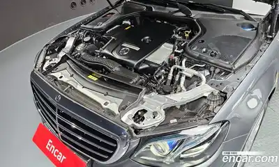 Mercedes-Benz E-Class 2017 2.0 гидро, миниатюра 6