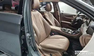 Mercedes-Benz E-Class 2017 2.0 гидро, миниатюра 10