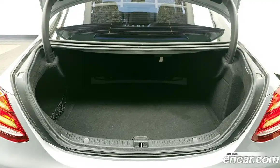 Mercedes-Benz E-Class 2017 2.0 Автомат в Москве № 195171, фото 20